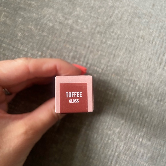 BNIB - BRAND NEW IN BOX Persona Cosmetics - Lip Gloss - Toffee - Picture 4 of 7